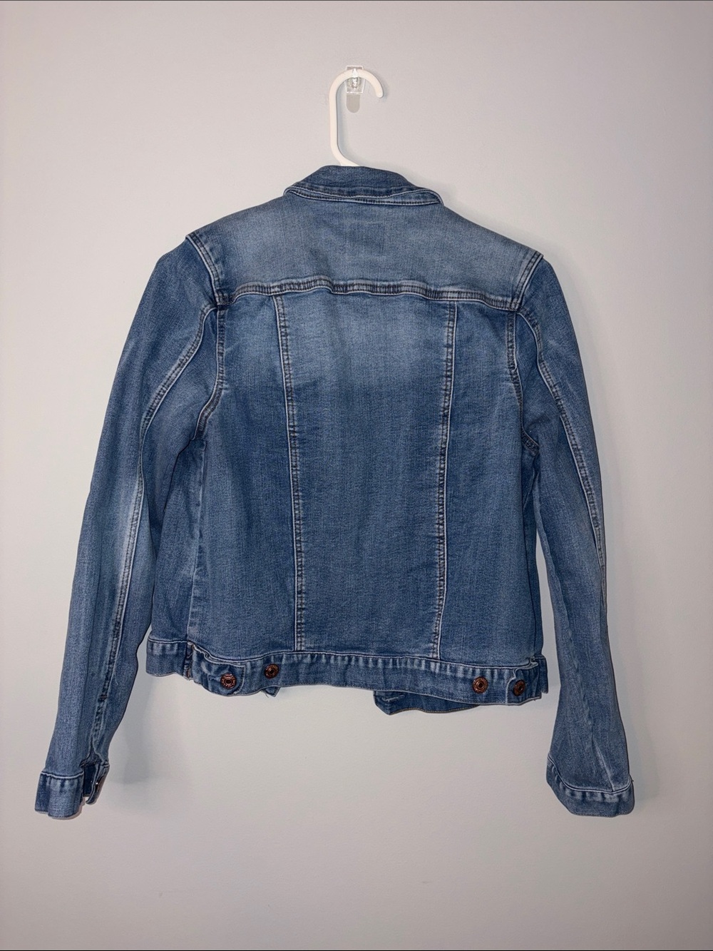 Royalty For Me Light Blue Denim Jean Jacket Medium - Picture 4 of 4